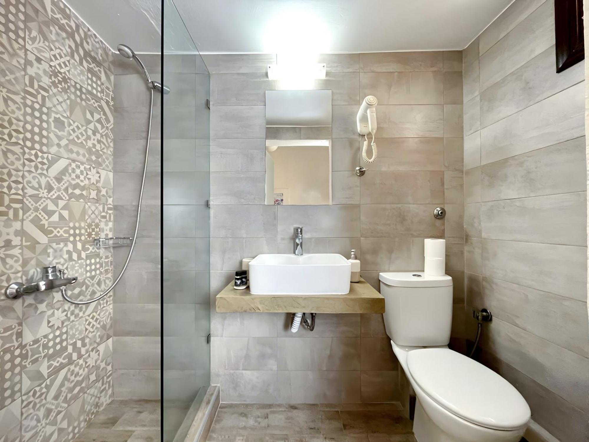 سارتي Almira Studios المظهر الخارجي الصورة